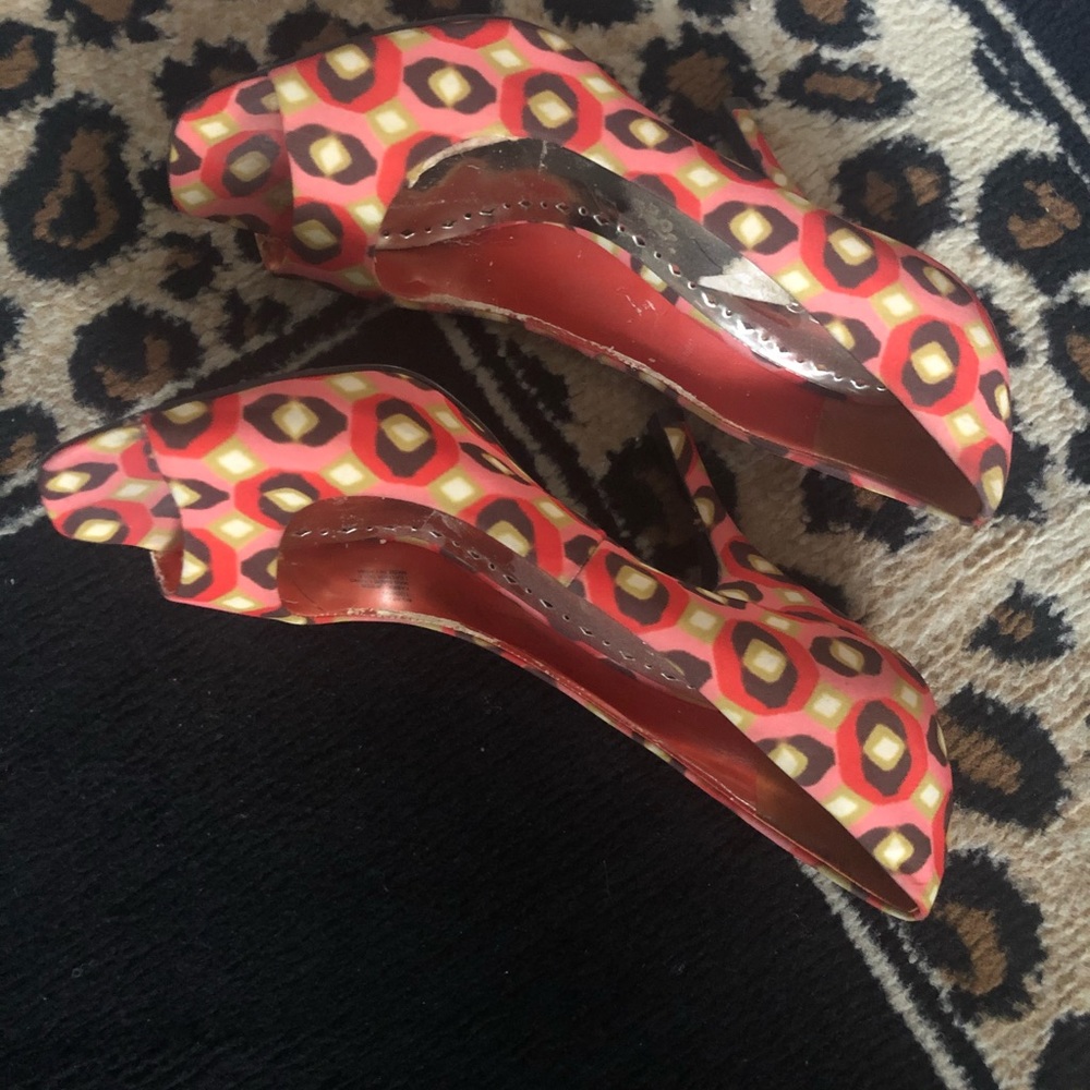 Coral multi colored open toe heals